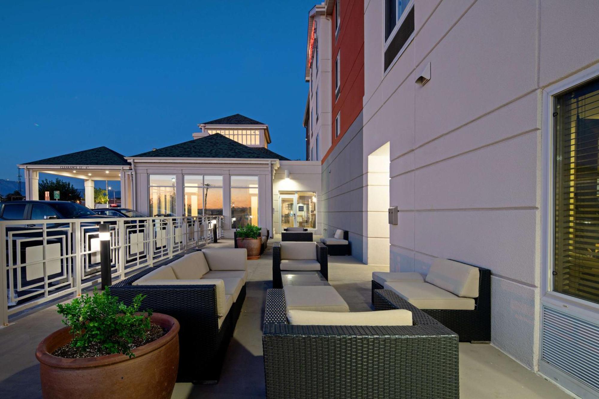 Hilton Garden Inn Albuquerque Airport Exterior foto